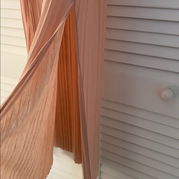 Blush pleated column dress - Picture 3 of 5